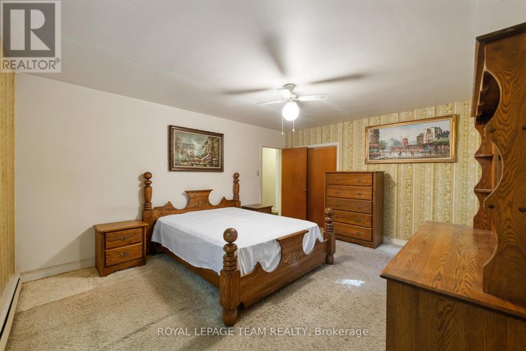 28567961/873-dunlevie-avenue/mckellar-heightsglabar-park/ottawa/ontario/K2A2Z3_18
