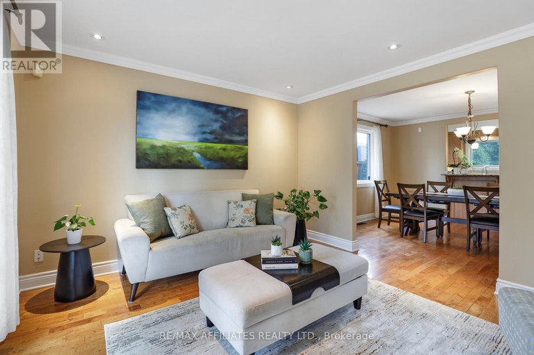 28820218/2347-briar-hill-drive/urbandale-acres/ottawa/ontario/K1H7A7_8