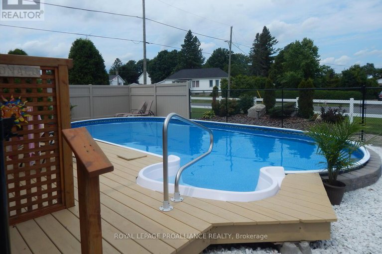 27946530/26-lakeview-drive/iroquois/south-dundas/ontario/K0E1K0_12