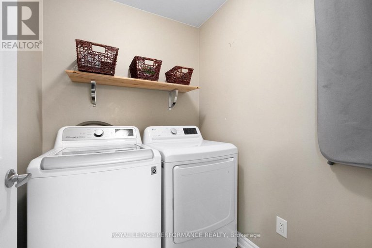 29064814/3234-river-rock-avenue/half-moon-bay/ottawa/ontario/K2J0T4_19