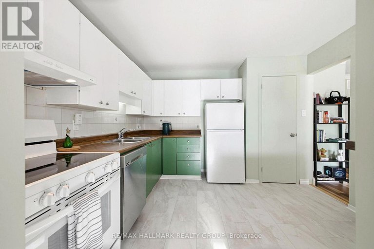 29368806/d-39-stonehaven-drive/bridlewood/ottawa/ontario/K2M1E3_16