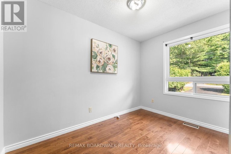 29613575/1278-bayview-drive/constance-bay/ottawa/ontario/K0A3M0_20