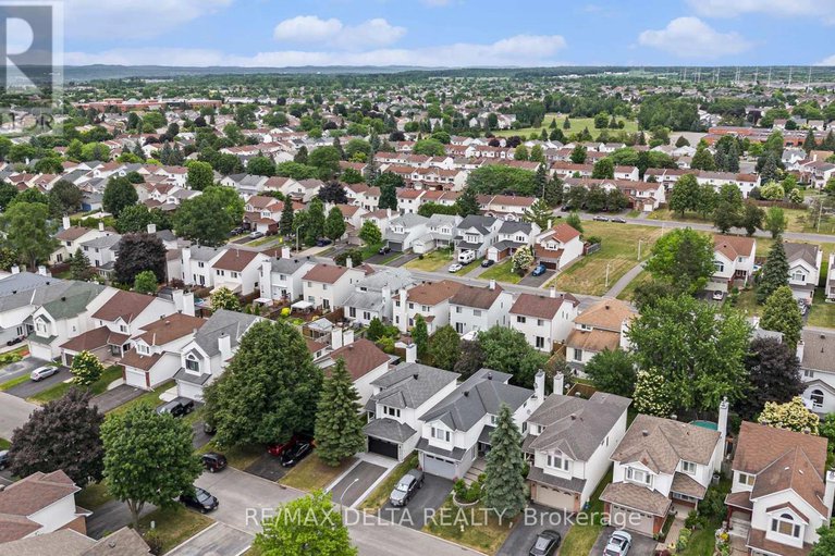 28529206/664-arc-en-ciel-street/fallingbrookgardenway-south/ottawa/ontario/K4A3H8_34