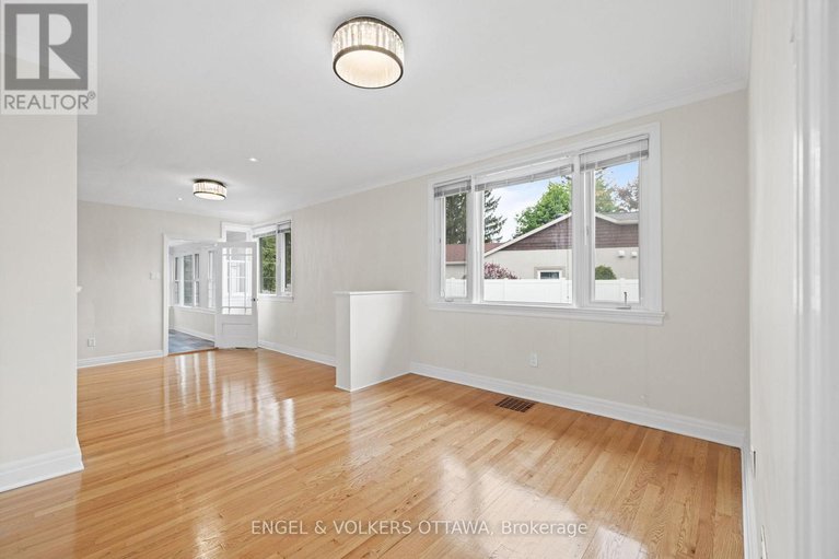 28349600/1960-alta-vista-drive/faircrest-heights/ottawa/ontario/K1H7K8_11