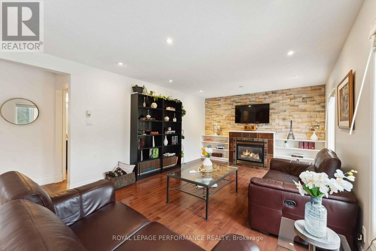 28678452/1060-charest-way/avalon-east/ottawa/ontario/K4A4B1_8