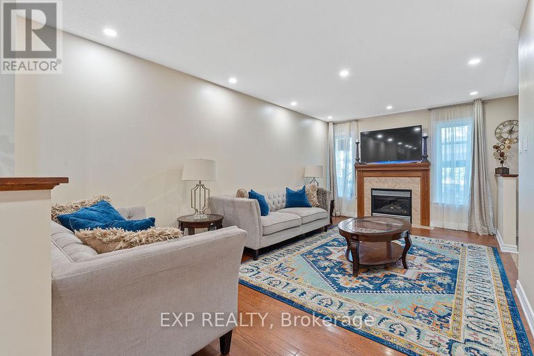 28971340/4085-kelly-farm-drive/blossom-parkkemp-parkfindlay-creek/ottawa/ontario/K1T4J3_16