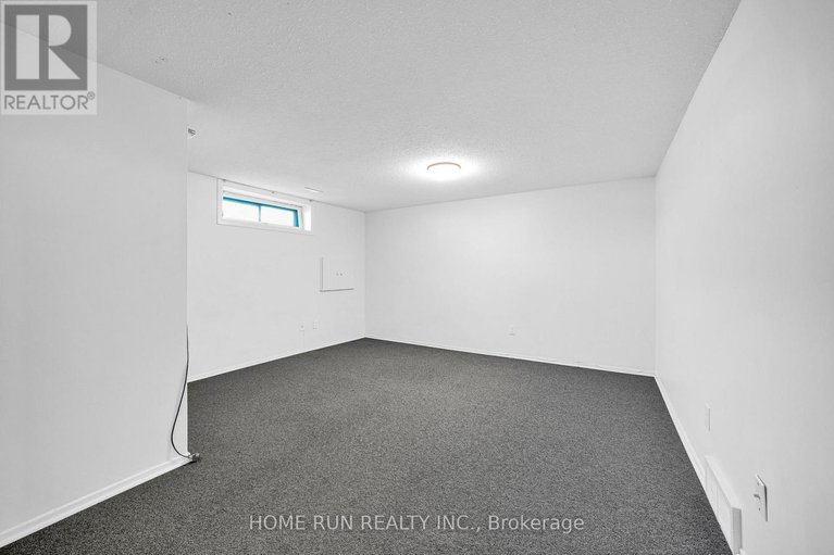 29590749/4-2111-montreal-road/beaconwood/ottawa/ontario/K1J8M8_30