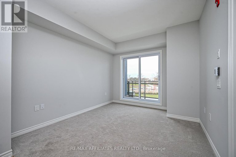 28195759/203-397-codds-road/cfb-rockcliffe-and-area/ottawa/ontario/K1K2G8_14