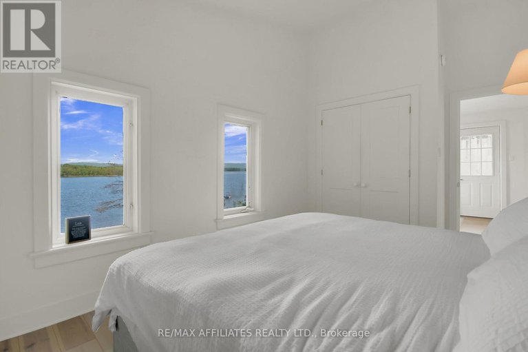 28898868/300-riverwood-drive/woodlawnmaclarens-landingkilmaurs/ottawa/ontario/K0A3M0_12