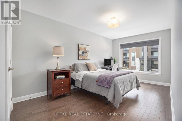 28596874/517-pimiwidon-street/cfb-rockcliffe-and-area/ottawa/ontario/K1K5A1_28