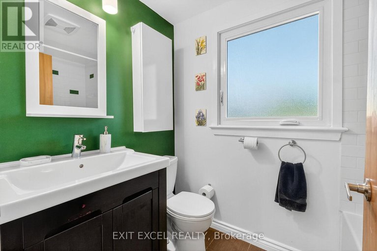28937758/799-quinlan-road/elmvale-acres/ottawa/ontario/K1G1R8_25