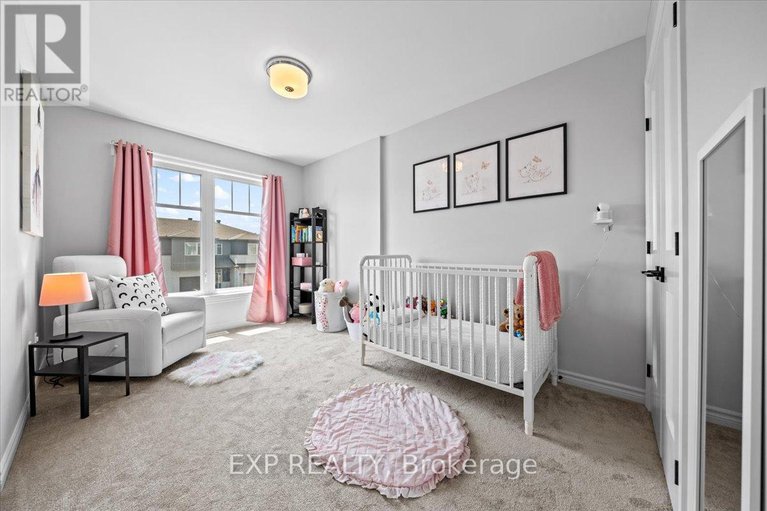 28639752/42-jardiniere-street/remainder-of-stittsville-area/ottawa/ontario/K2S2K3_18