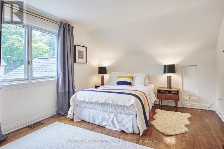 29341619/364-cunningham-avenue/alta-vistafaircrest-heights/ottawa/ontario/K1H6B4_14