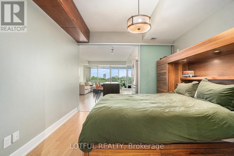 28813431/701-98-richmond-road/westborohampton-park/ottawa/ontario/K1Z0B2_20