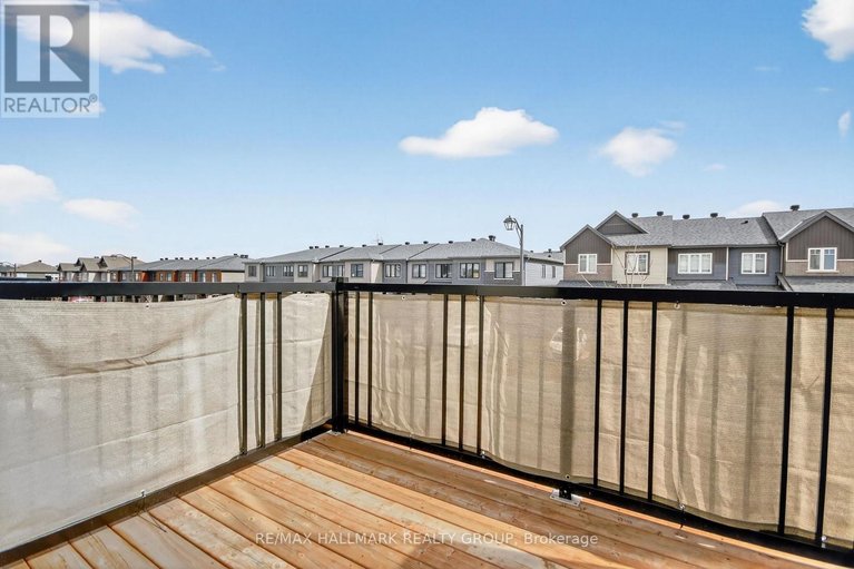 29577723/58-teelin-circle/half-moon-bay/ottawa/ontario/K2J6T9_34