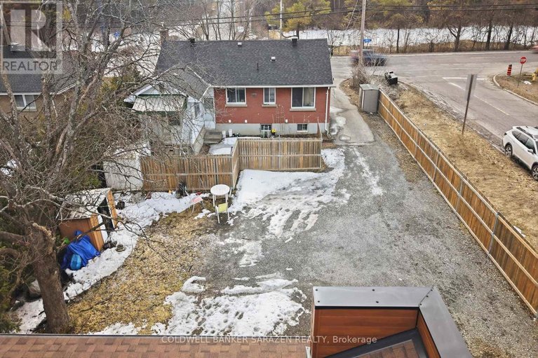 29554876/911-blair-road/cardinal-heights/ottawa/ontario/K1J7M8_36