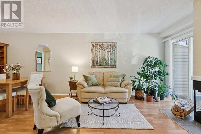 29032584/560-thomson-street/viscount-alexander-park/ottawa/ontario/K1K2J8_6