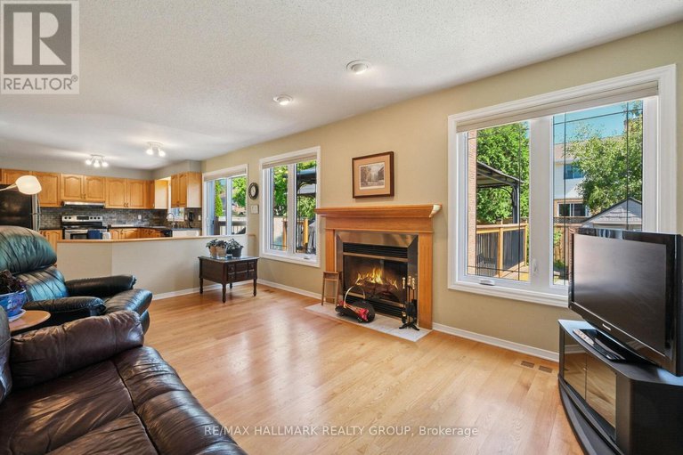 28723306/3034-courtyard-crescent/upper-hunt-club/ottawa/ontario/K1T3R7_10