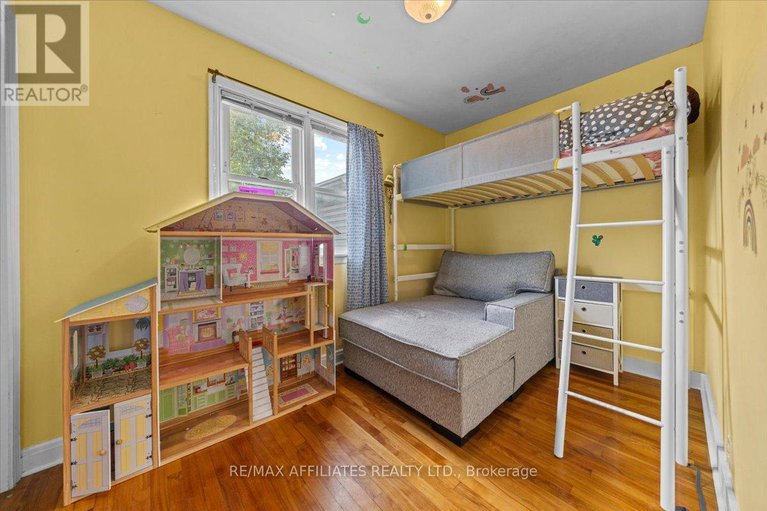 28777178/1490-laperriere-avenue/carlington/ottawa/ontario/K1Z7S9_21