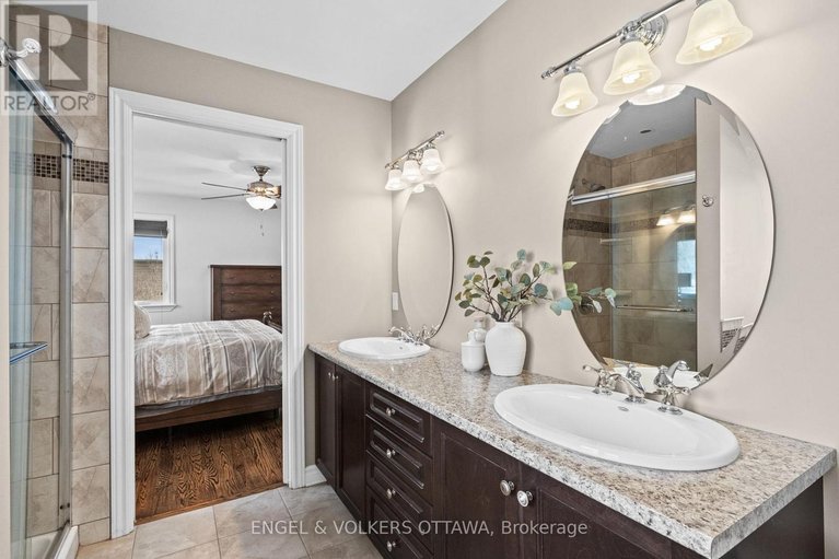29679359/5579-lombardy-drive/osgoode/ottawa/ontario/K0A2W0_20