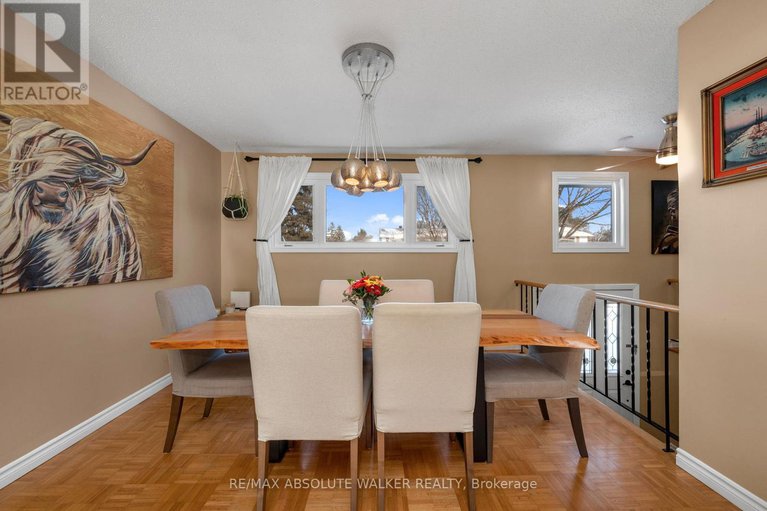 29422550/19-lambert-drive/sheahan-estatestrend-village/ottawa/ontario/K2H5Y3_9