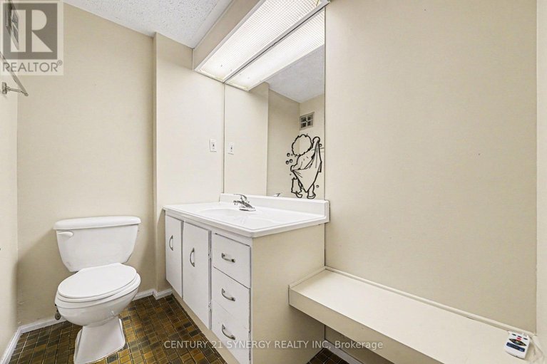 29677664/2428-blackstone-crescent/sheffield-glenindustrial-park/ottawa/ontario/K1B4H2_21