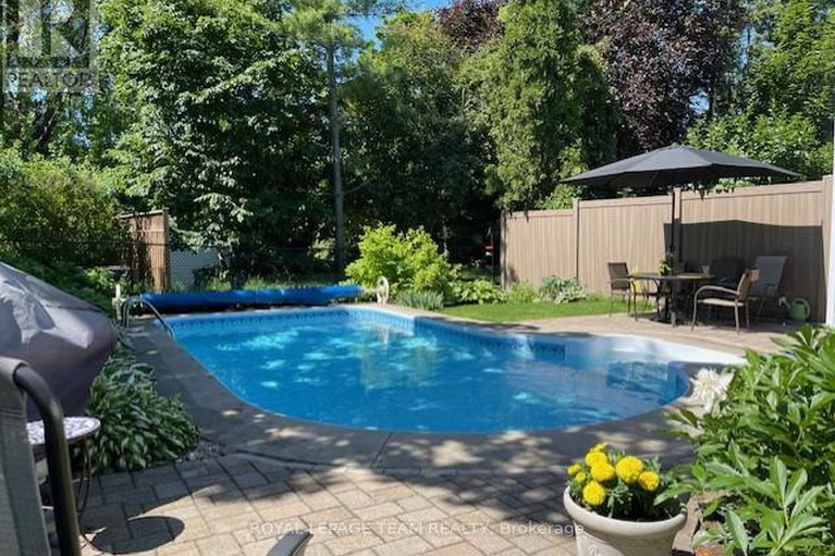 29296774/118-seabrooke-drive/glencairnhazeldean/ottawa/ontario/K2L2R4_5