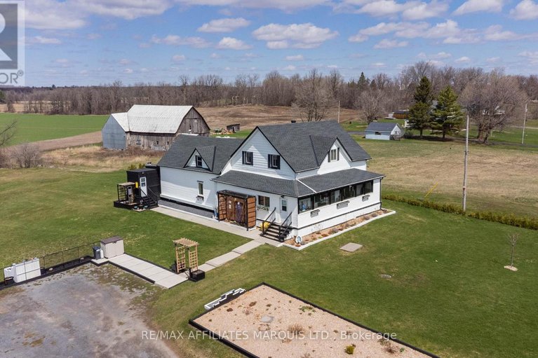 29645192/18753-county-19-road/south-glengarry-charlottenburgh-twp/south-glengarry/ontario/K0C2J0_1