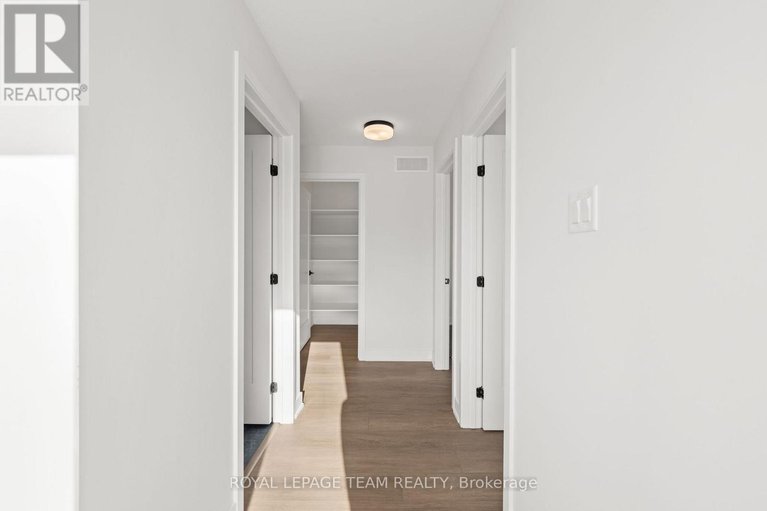 29368968/1064-moore-street/brockville/brockville/ontario/K6V0H2_25