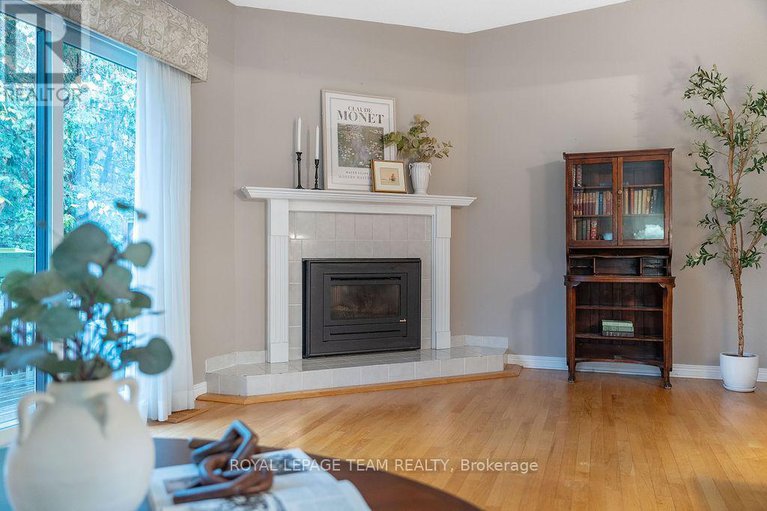 29015991/2684-violet-street/britannia/ottawa/ontario/K2B6X2_22