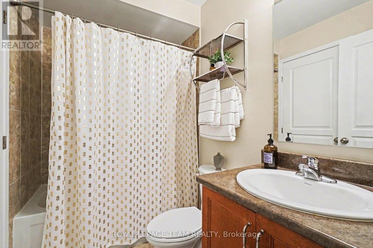 29612593/175-scout-street/central-park/ottawa/ontario/K2C4E2_21