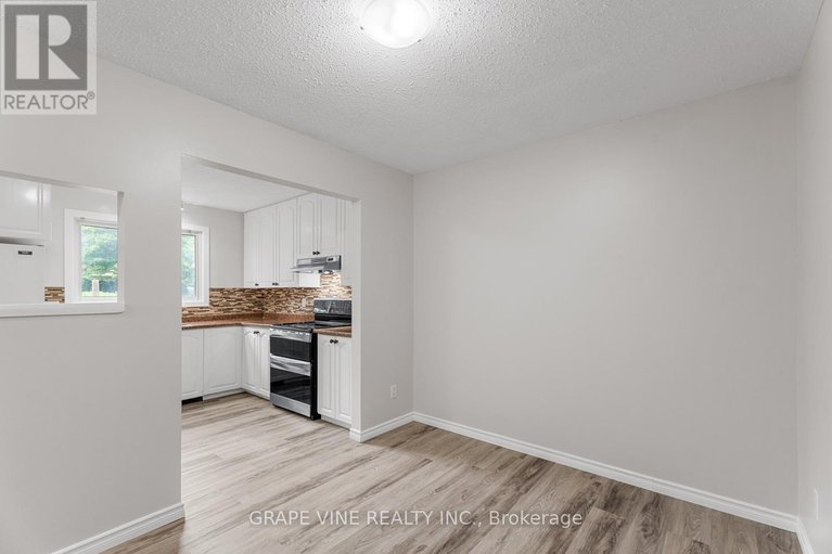 28642299/55-82-chimo-drive/katimavik/ottawa/ontario/K2L2B6_9