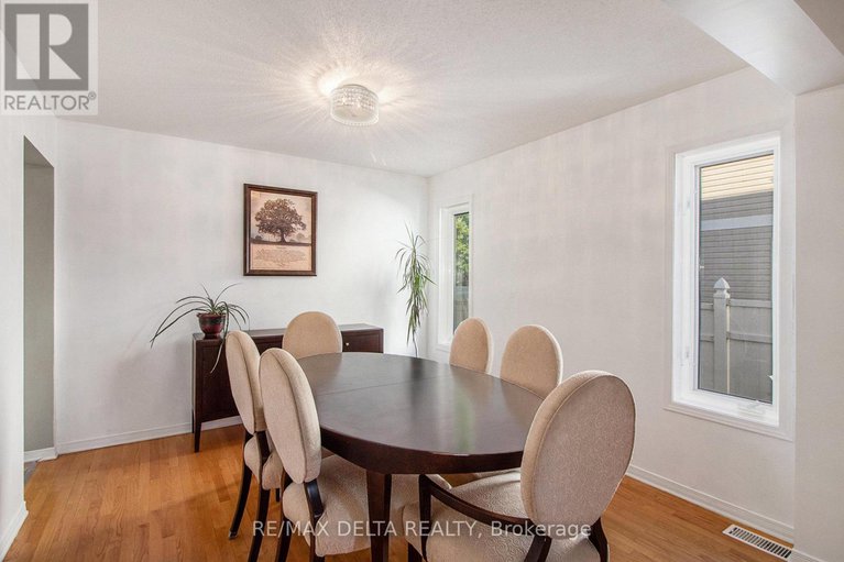 28928926/1610-duplante-avenue/fallingbrookpineridge/ottawa/ontario/K4A4A2_9