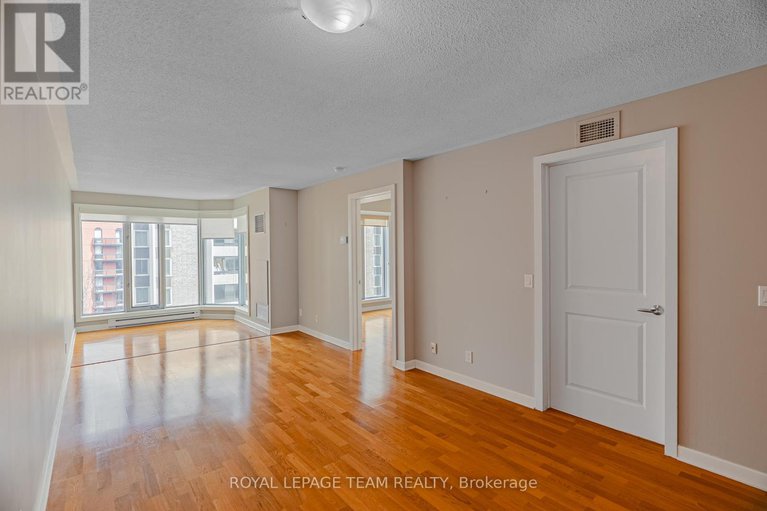 28816590/804-138-somerset-street-w/ottawa-centregolden-triangle/ottawa/ontario/K2P0A3_22