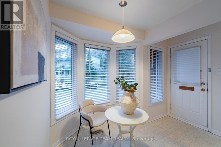 29615584/1615-locksley-lane/beaconwood/ottawa/ontario/K1J1B6_21