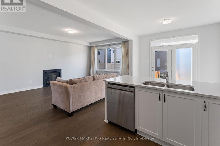 29190311/1017-curraglass-walk/stittsville-north/ottawa/ontario/K2S3A6_10