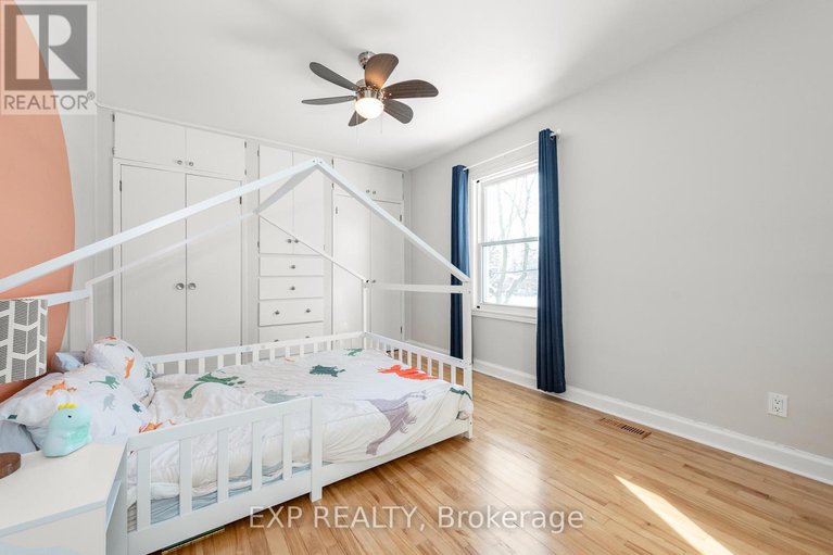 29307640/524-wolffdale-crescent/overbrookcastle-heights/ottawa/ontario/K1K1N5_20