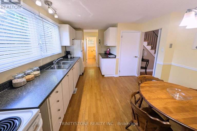 28799325/7-pulford-crescent/bayshore/ottawa/ontario/K2B6L6_11