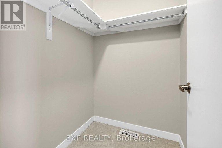 28620818/98-pizzicato-street/mer-bleuebradley-estatesanderson-park/ottawa/ontario/K1C7G4_22