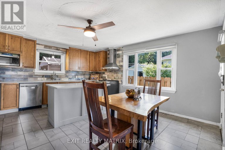 28545282/5795-highway-34-road/vankleek-hill/champlain/ontario/K0B1A0_7