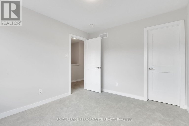 28336168/116-pizzicato-street/mer-bleuebradley-estatesanderson-park/ottawa/ontario/K1W0S2_36