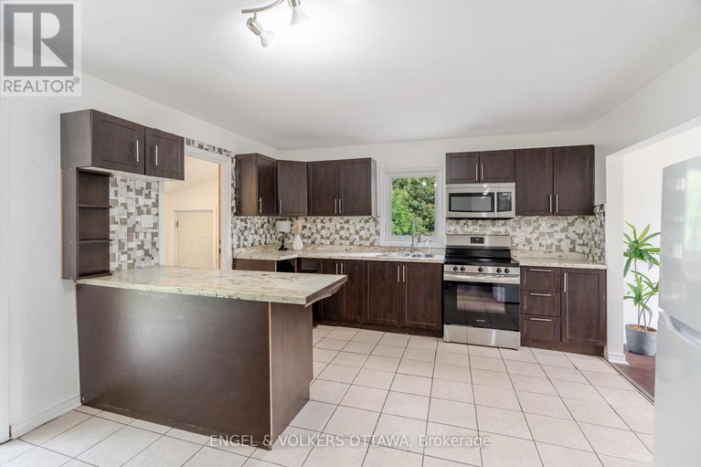 28821514/7321-snake-island-road/osgoode-twp-north-of-reg-rd-6/ottawa/ontario/K4P1N2_8