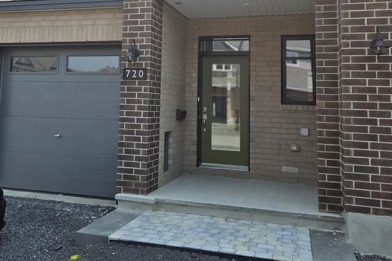 28597119/720-pipit-lane/half-moon-bay/ottawa/ontario/K2J7A5_1
