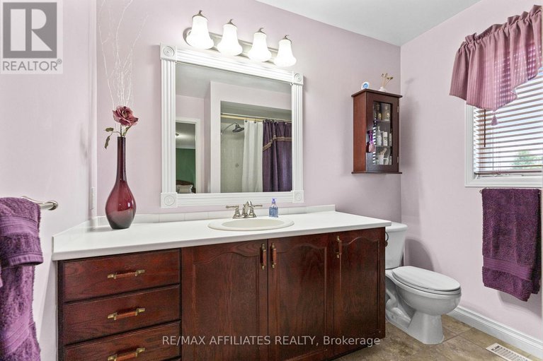 28576785/176-windhurst-drive/barrhaven-east/ottawa/ontario/K2G6J4_15