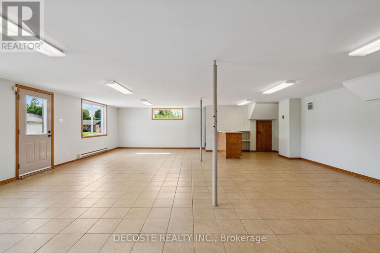 28605188/20397-park-crescent/south-glengarry-charlottenburgh-twp/south-glengarry/ontario/K0C1L0_6