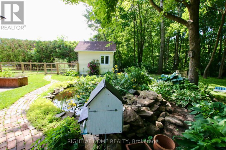 28520317/159-dunlop-crescent/village-of-russell/russell/ontario/K4R1B3_35