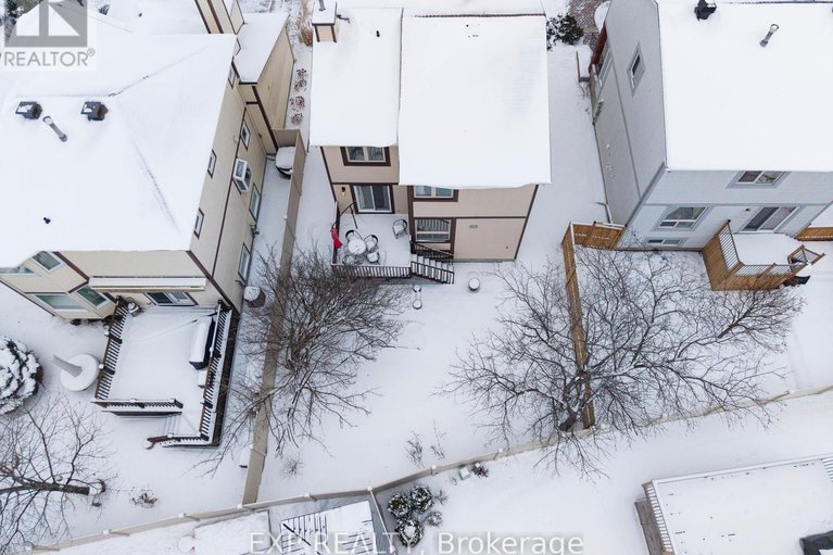 29595926/4-huntersfield-drive/hunt-club-parkgreenboro/ottawa/ontario/K1T3E4_43