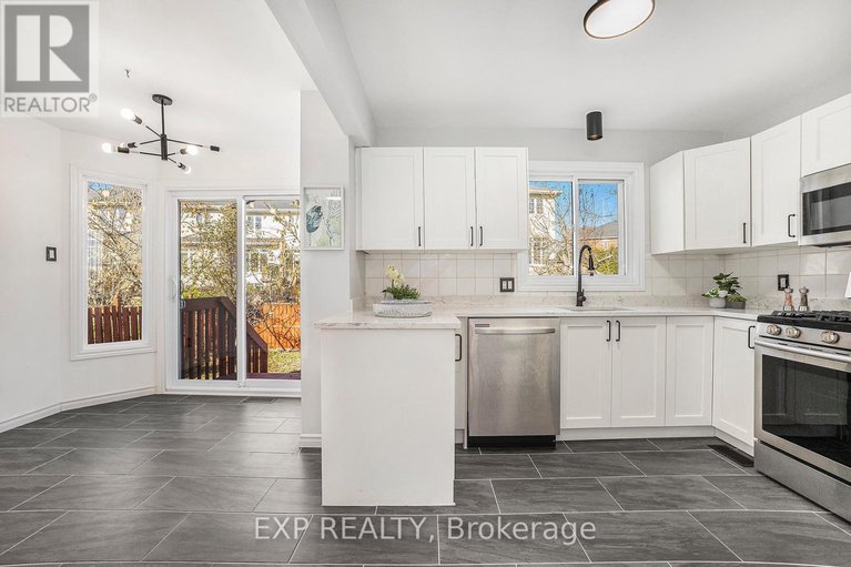 28017315/33-bridle-park-drive/bridlewood/ottawa/ontario/K2M2E2_9