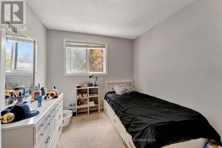 28643717/433-duvernay-drive/queenswood-heights-south/ottawa/ontario/K1E2N7_21