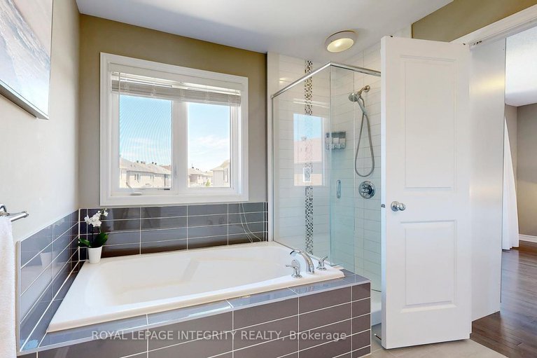 28545914/108-pin-cherry-grove/mer-bleuebradley-estatesanderson-park/ottawa/ontario/K1W0J5_30